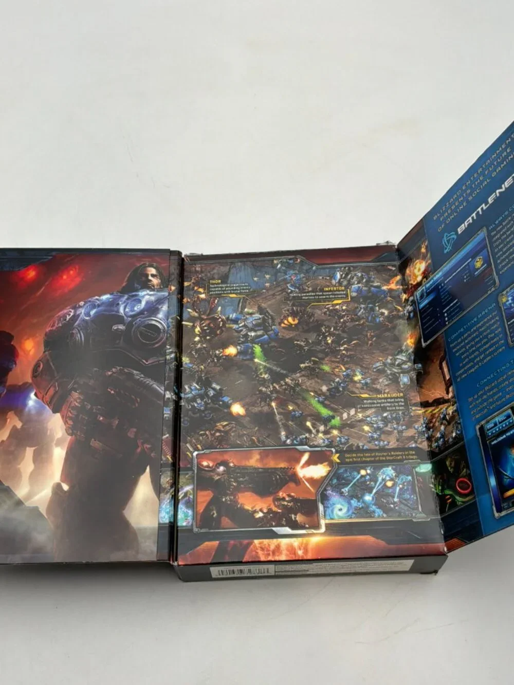 Starcraft 2 II : Wings of Liberty (Windows PC, 2010) - Complete in Box